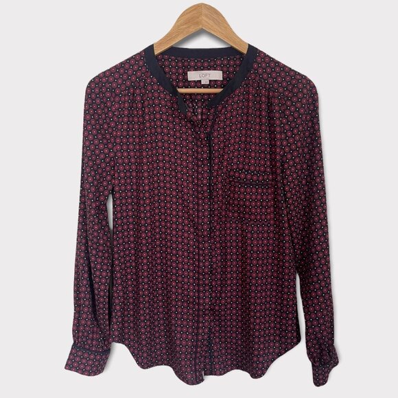 Ann Taylor LOFT Red & Navy Lightweight Floral Button Up Size Small - Picture 3 of 5